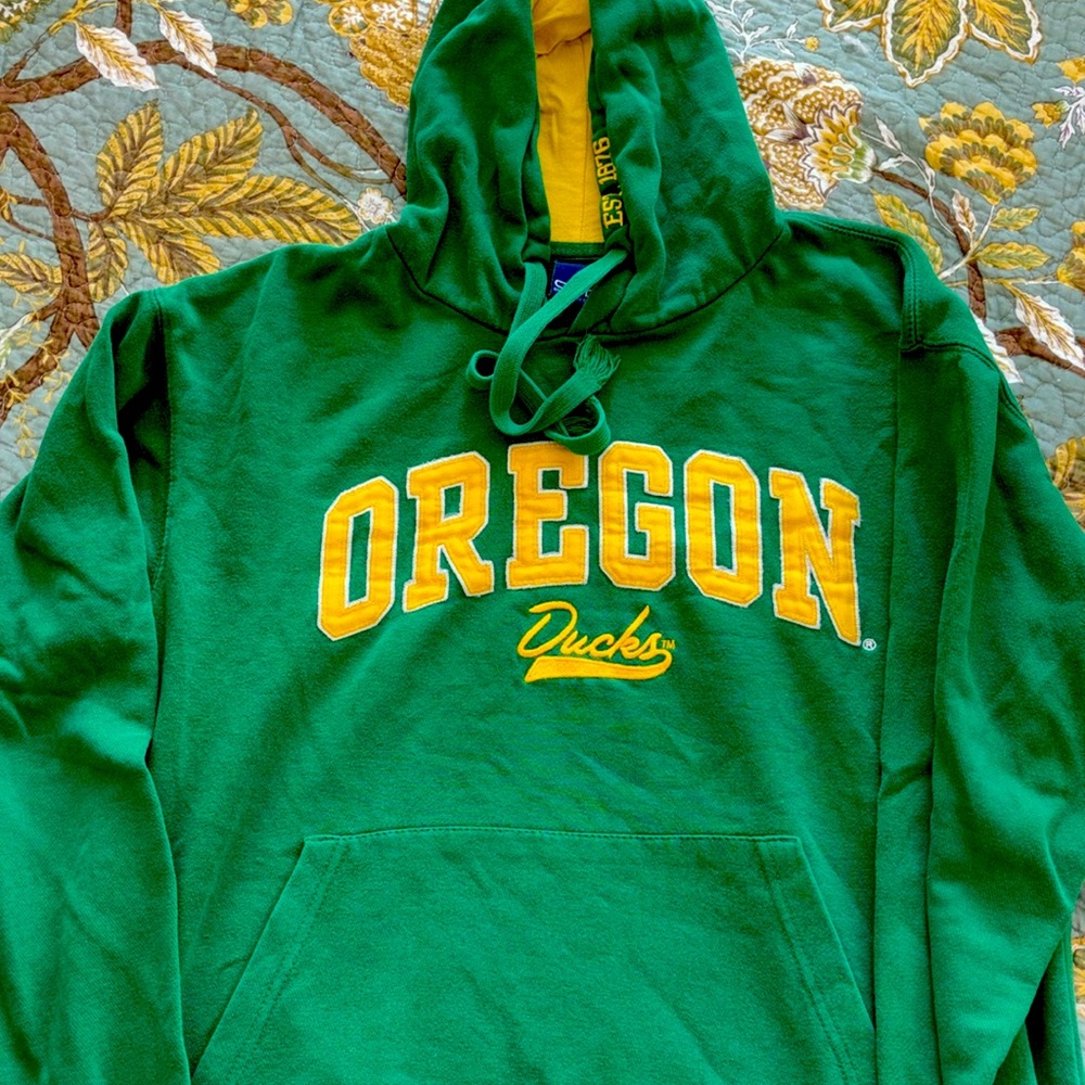 Classic Oregon Ducks Men’s Hoodie
